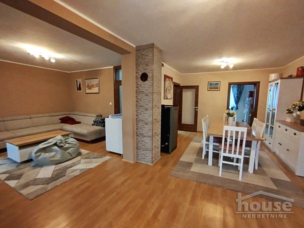 Kuća za izdavanje, Sajlovo, Novi Sad, 181m², 900 €/mes