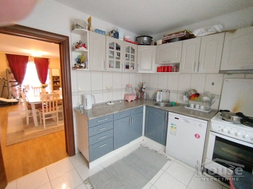 Kuća za izdavanje, Sajlovo, Novi Sad, 181m², 900 €/mes