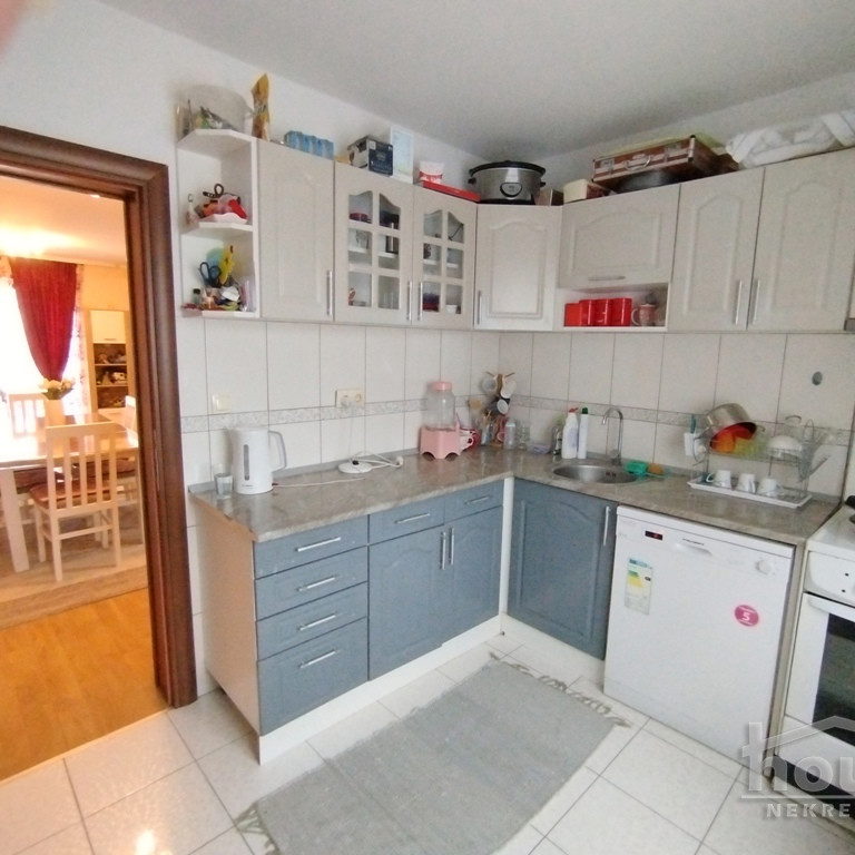 Kuća za izdavanje, Sajlovo, Novi Sad, 181m², 900 €/mes