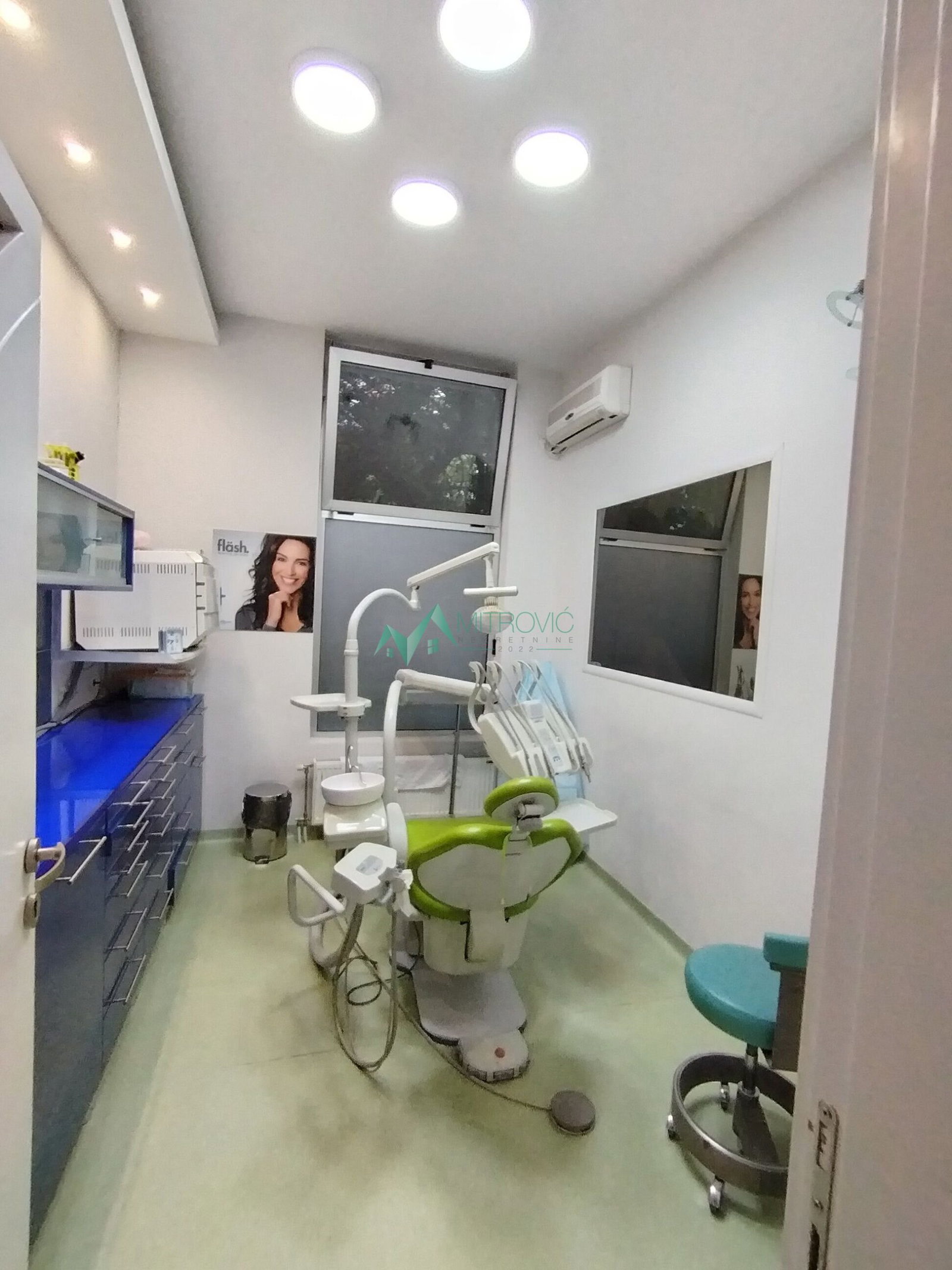 Lokal na prodaju, Socijalno, Novi Sad, 69m², 1.000 €