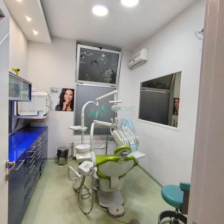 Lokal na prodaju, Socijalno, Novi Sad, 69m², 1.000 €