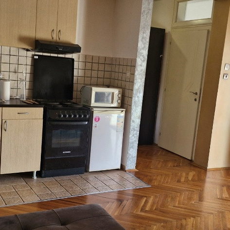 Stan Izdavanje Novi Sad  45 m2
