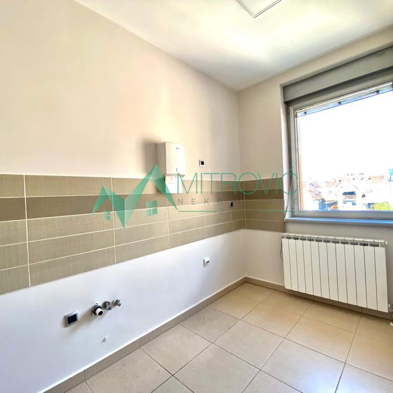 Lokal na prodaju, Spens, Novi Sad, 162m², 1.620 €
