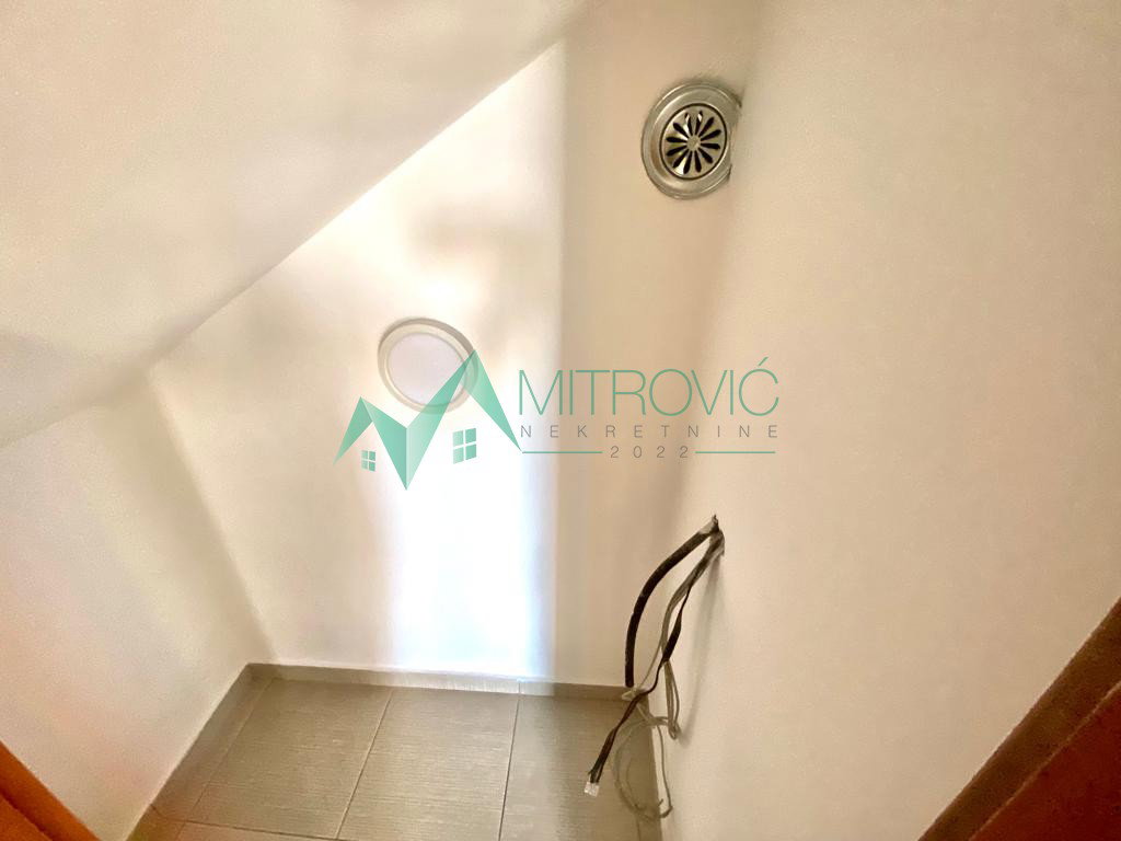 izdavanje-spens-9100606-bpele Lokal na prodaju, Spens, Novi Sad, 162m², 1.620 €