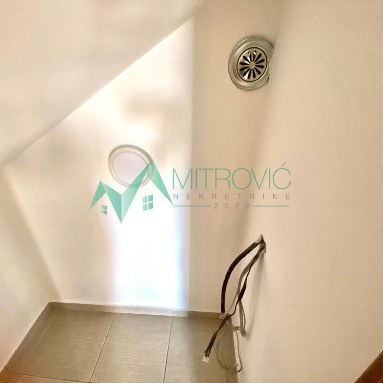 Lokal na prodaju, Spens, Novi Sad, 162m², 1.620 €