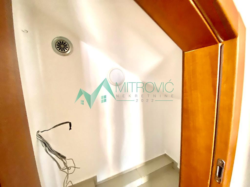 izdavanje-spens-9100606-smpvu Lokal na prodaju, Spens, Novi Sad, 162m², 1.620 €