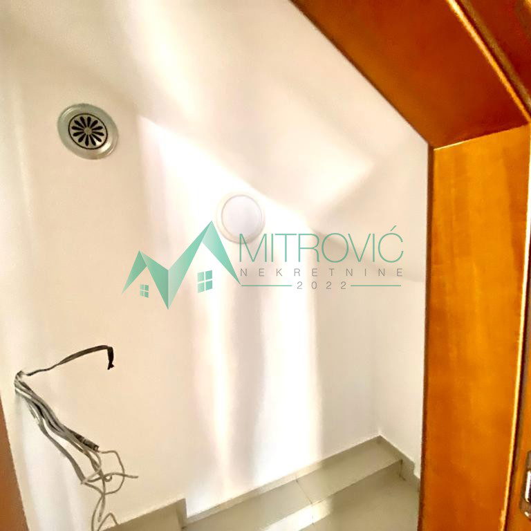 Lokal na prodaju, Spens, Novi Sad, 162m², 1.620 €