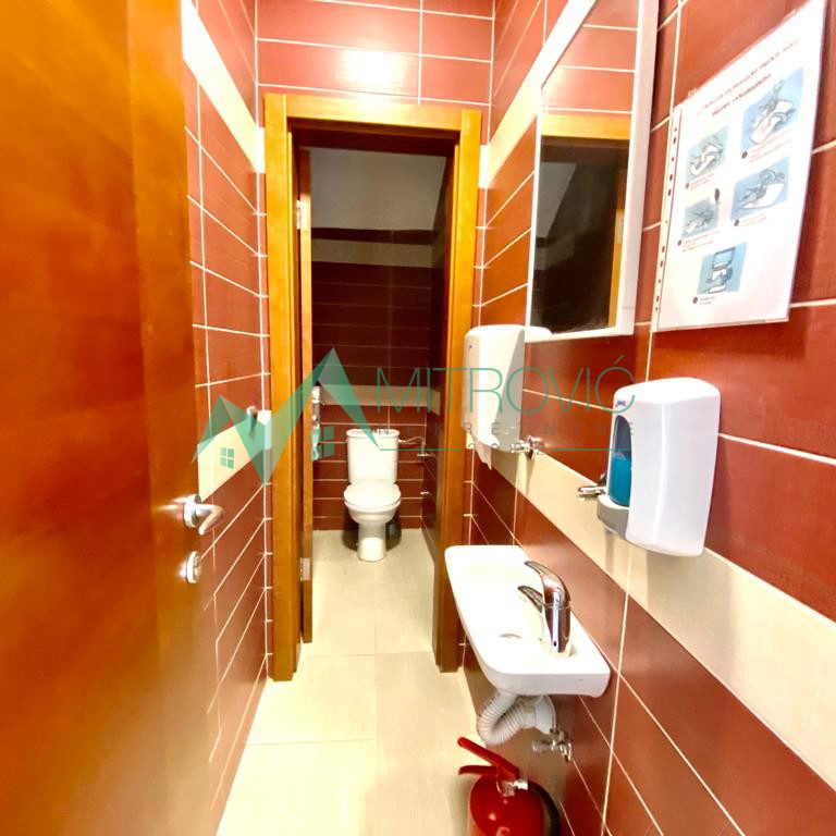 Lokal na prodaju, Spens, Novi Sad, 162m², 1.620 €