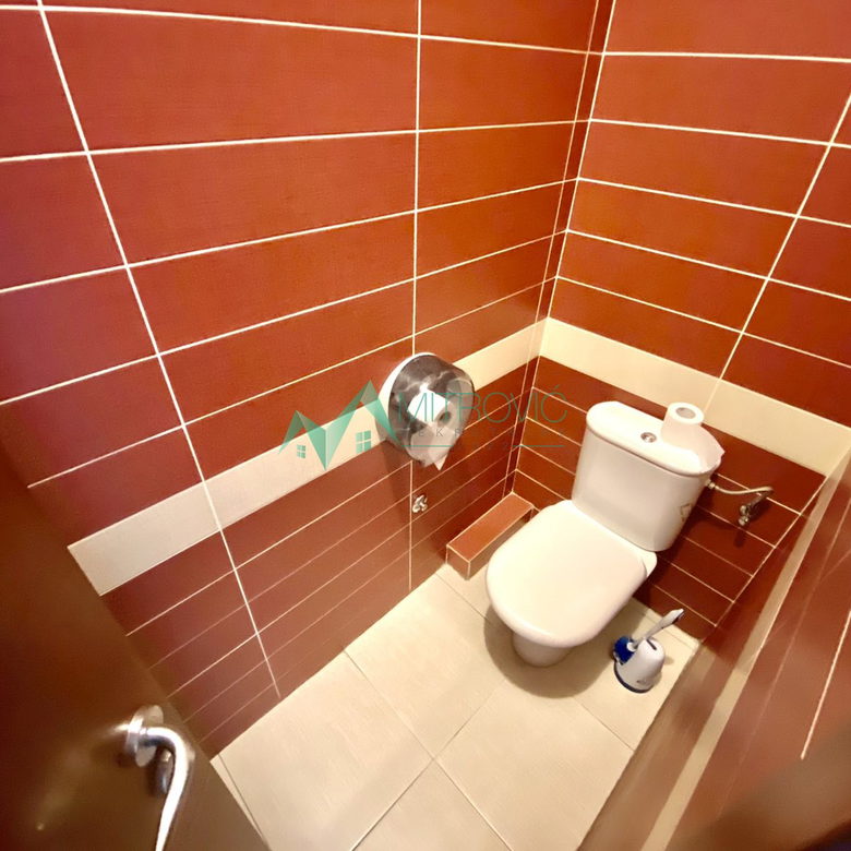 Lokal na prodaju, Spens, Novi Sad, 117m², 1.170 €