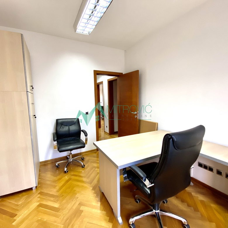 Lokal na prodaju, Spens, Novi Sad, 117m², 1.170 €