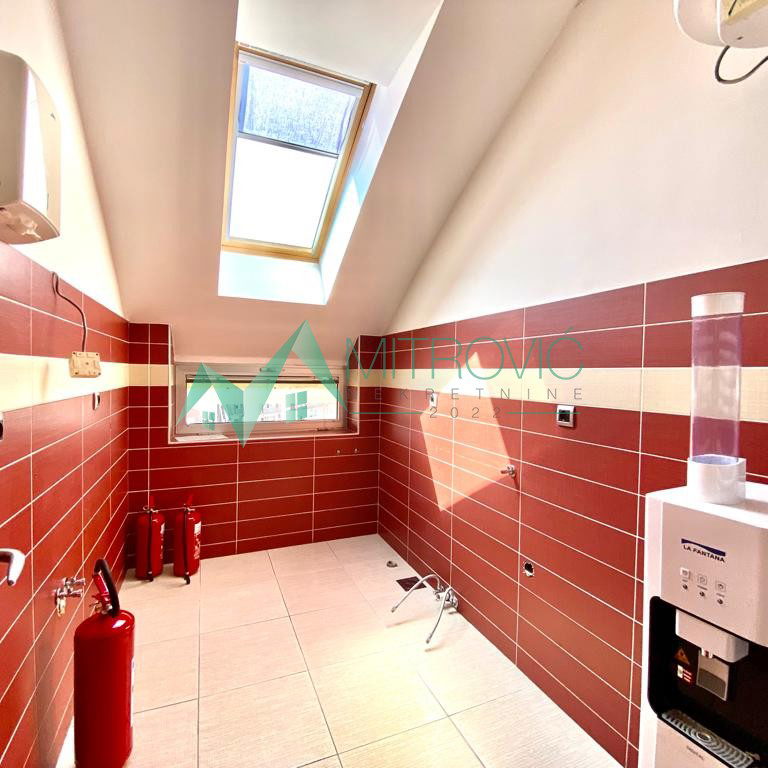 Lokal na prodaju, Spens, Novi Sad, 182m², 1.850 €
