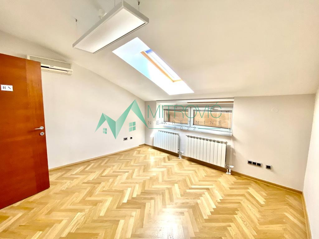 izdavanje-spens-9100702-jen7u Lokal na prodaju, Spens, Novi Sad, 182m², 1.850 €