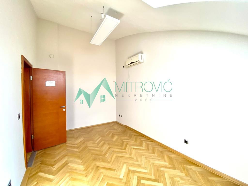 izdavanje-spens-9100702-rquqv Lokal na prodaju, Spens, Novi Sad, 182m², 1.850 €