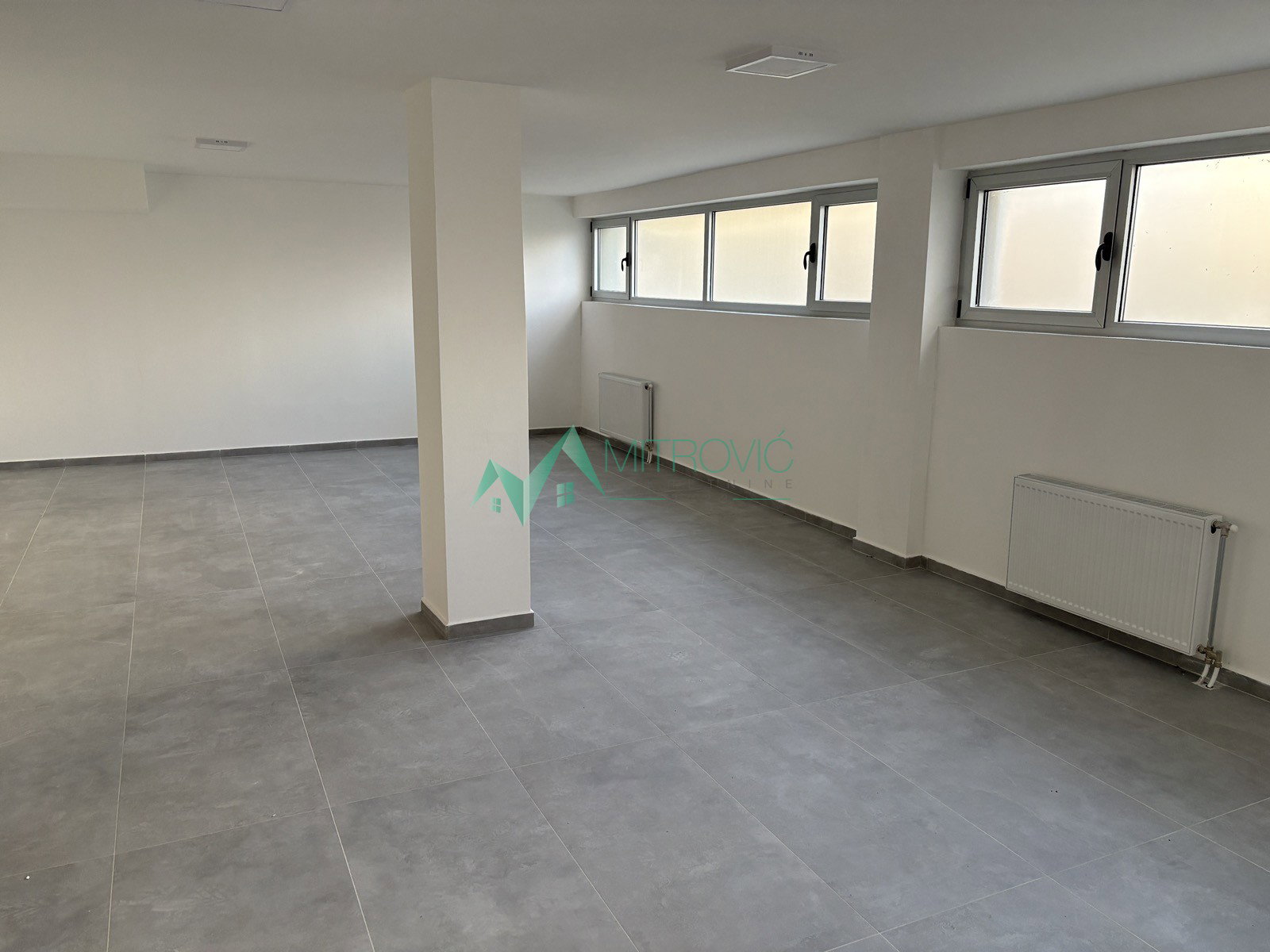 Lokal na prodaju, Telep, Novi Sad, 350m², 3.000 €