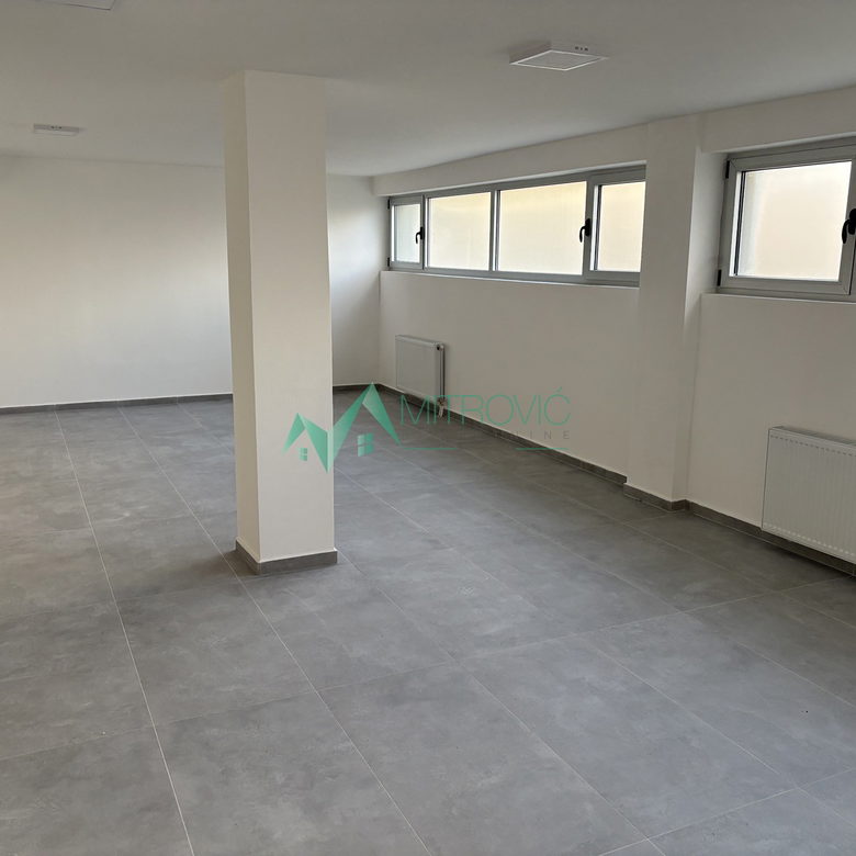 Lokal na prodaju, Telep, Novi Sad, 350m², 3.000 €