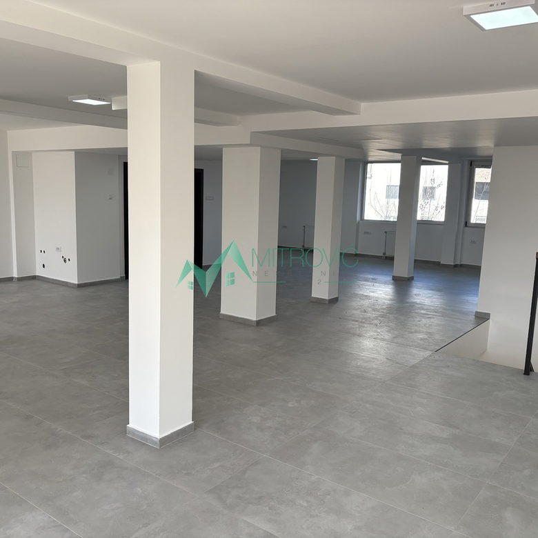 Lokal na prodaju, Telep, Novi Sad, 350m², 3.000 €