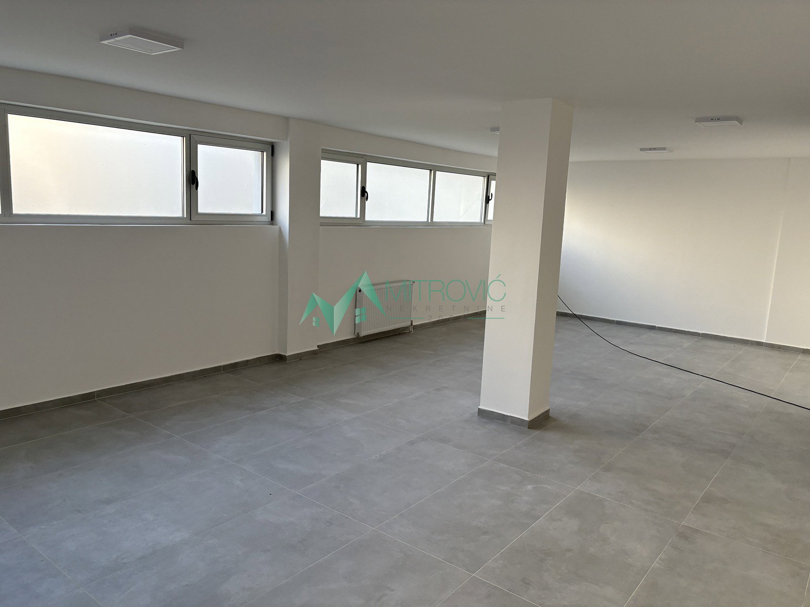 Lokal na prodaju, Telep, Novi Sad, 350m², 3.000 €