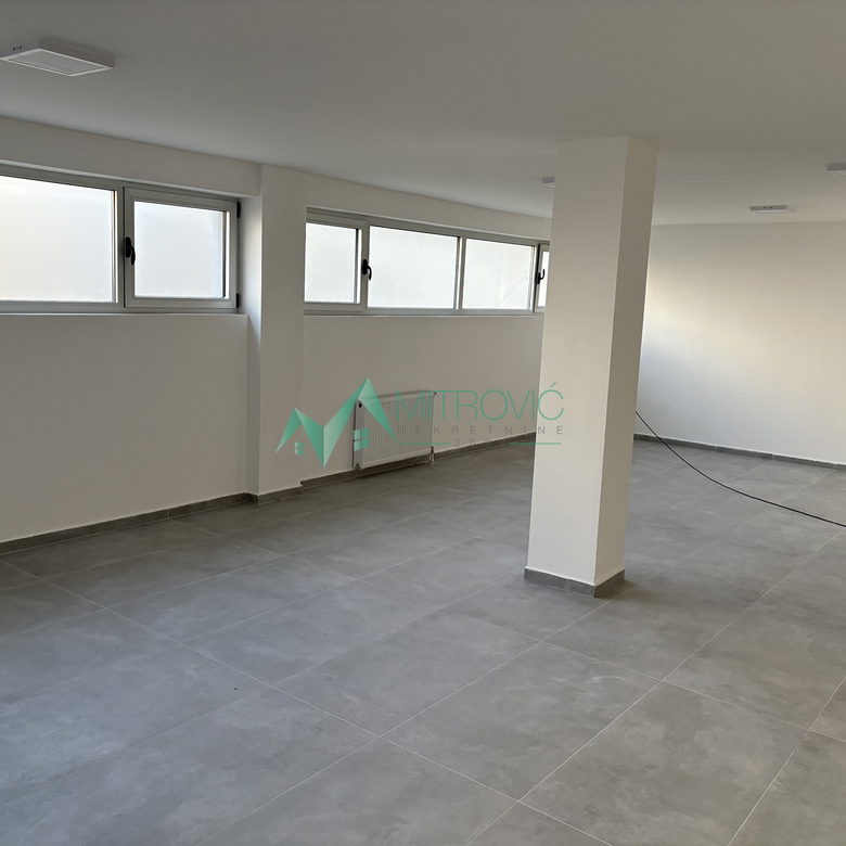 Lokal na prodaju, Telep, Novi Sad, 350m², 3.000 €
