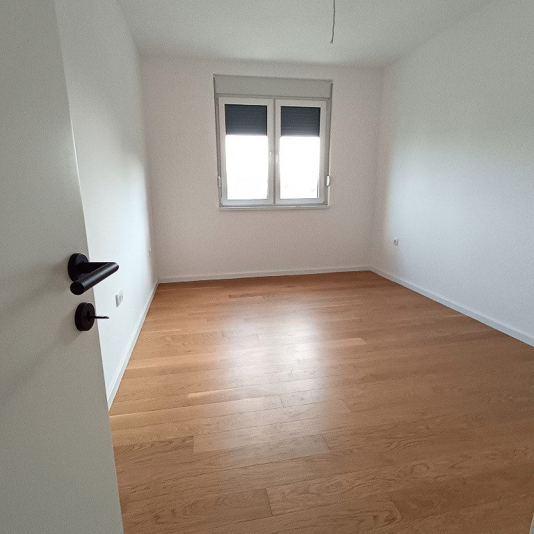 Stan Izdavanje Novi Sad  78 m2
