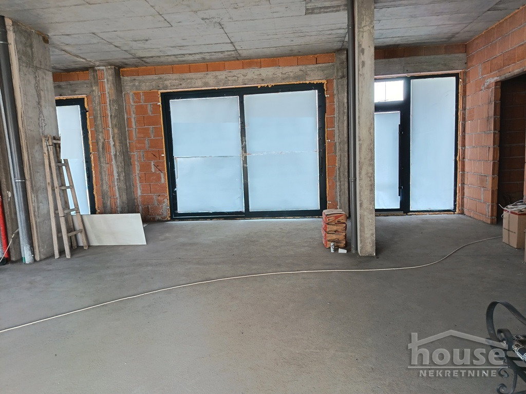 Lokal Izdavanje Novi Sad  310 m2