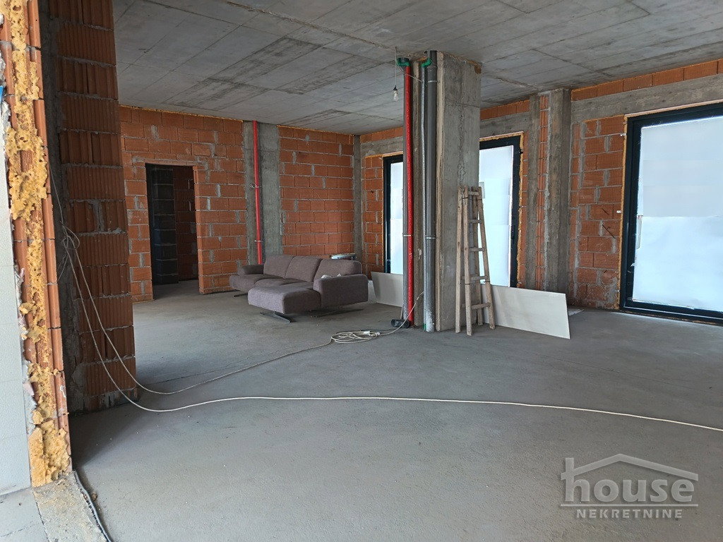 Lokal Izdavanje Novi Sad  310 m2