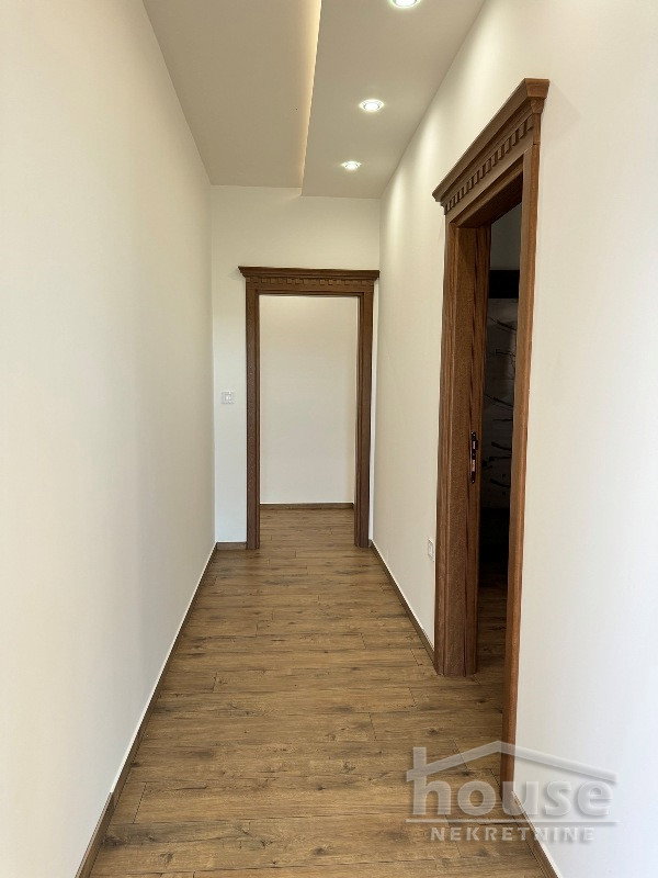 kuce-Cardak-3045928-cvwri Kuća na prodaju, Čardak, Novi Sad, 300m², 1. sprat, 390.000 €
