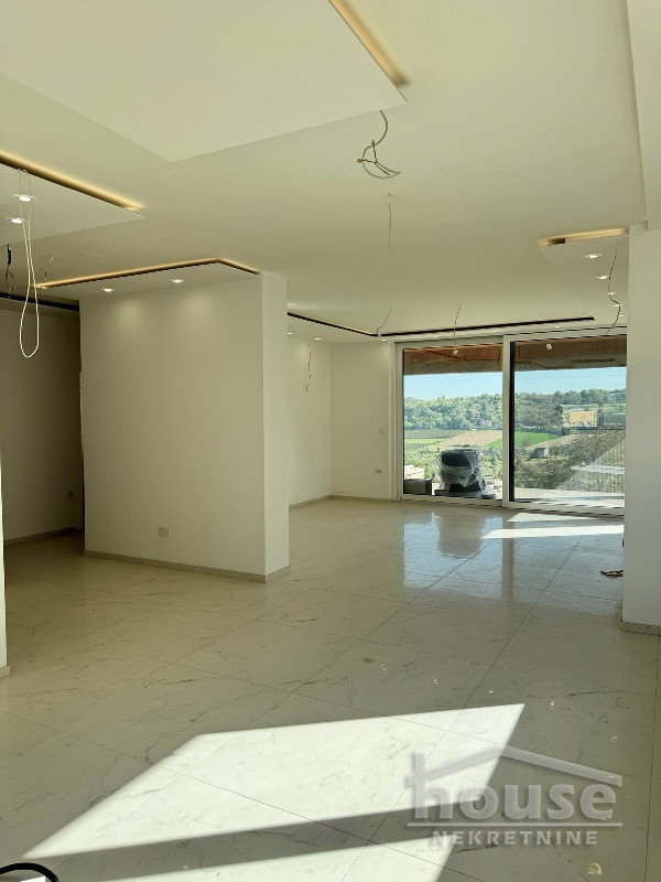 kuce-Cardak-3045928-ecf19 Kuća na prodaju, Čardak, Novi Sad, 300m², 1. sprat, 390.000 €