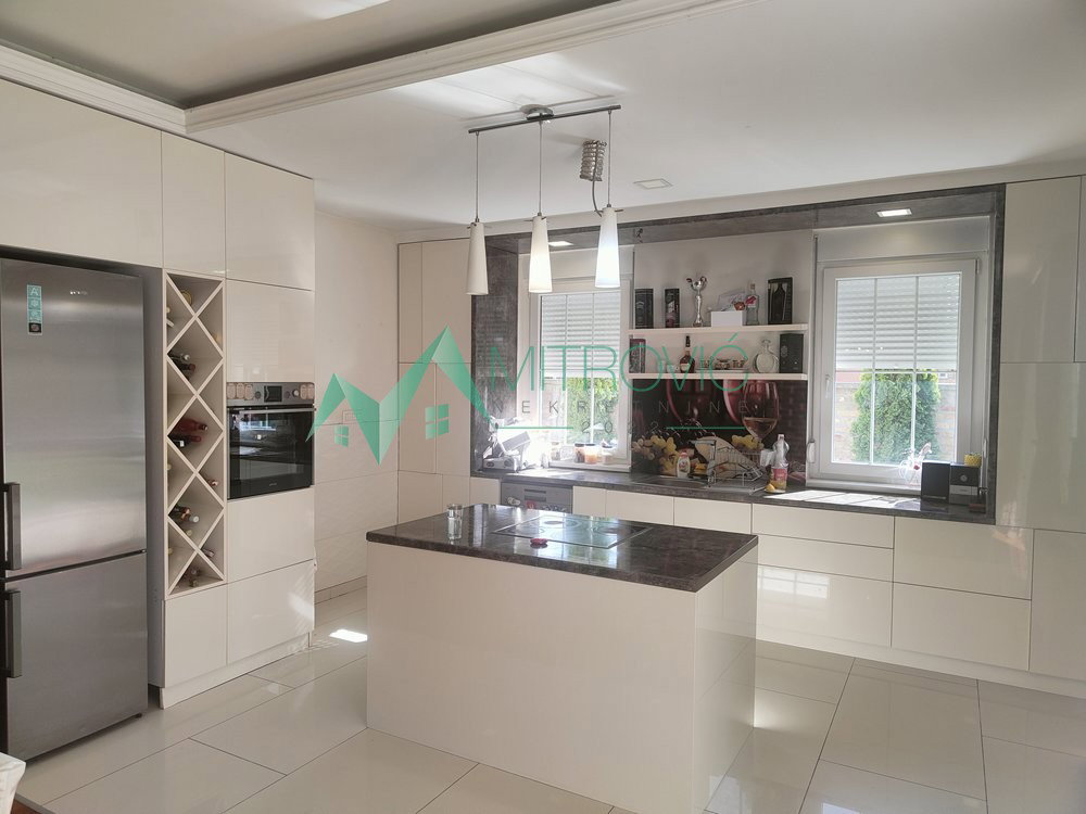 kuce-adice-3000107-gbfjt Kuća na prodaju, Adice, Novi Sad, 226m², 575.000 €