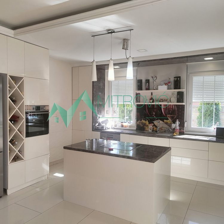 Kuća na prodaju, Adice, Novi Sad, 226m², 575.000 €