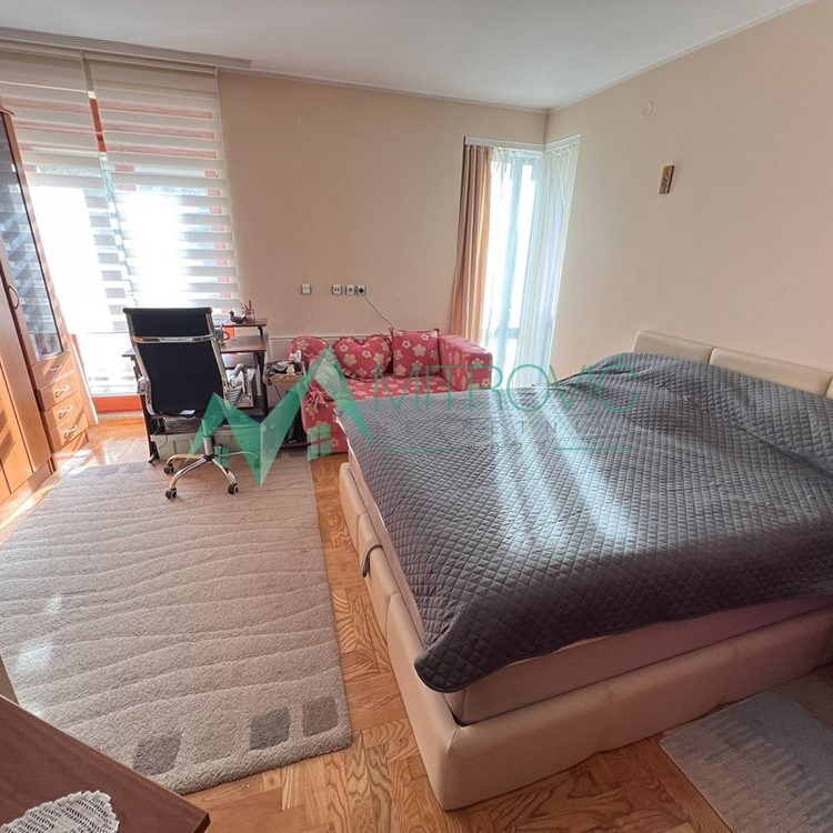 Kuća na prodaju, Adice, Novi Sad, 299m², 659.200 €