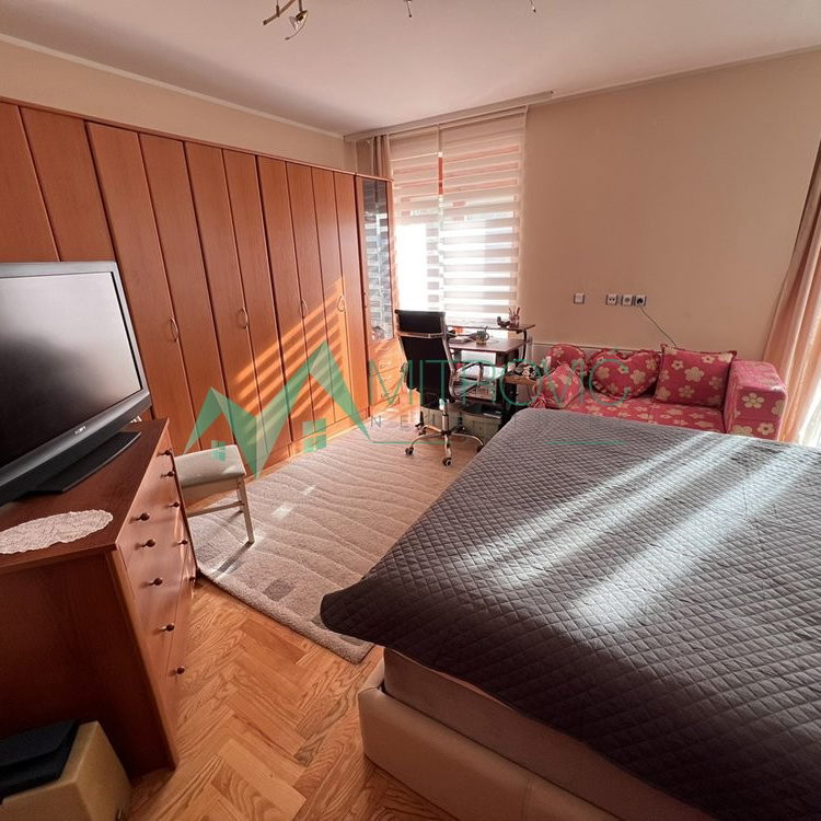 Kuća na prodaju, Adice, Novi Sad, 299m², 659.200 €