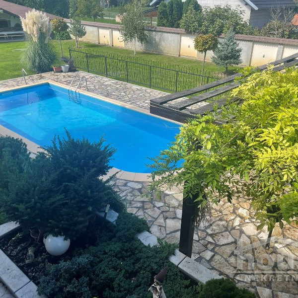 Kuća Prodaja Novi Sad  370 m2