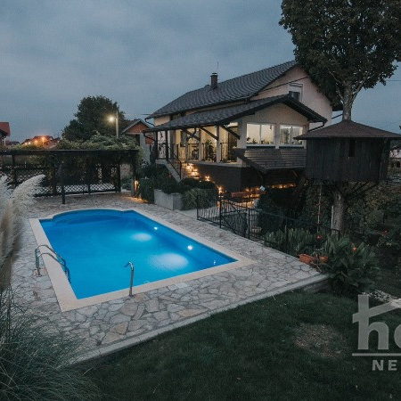 Kuća Prodaja Novi Sad  370 m2