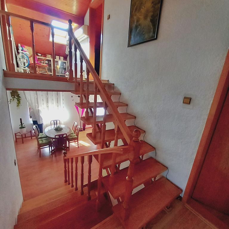 Kuća na prodaju, Bački Petrovac, 200m², 1. sprat, 195.700 €