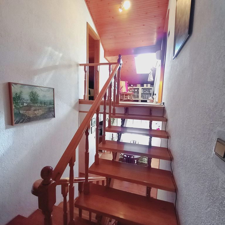 Kuća na prodaju, Bački Petrovac, 200m², 1. sprat, 195.700 €