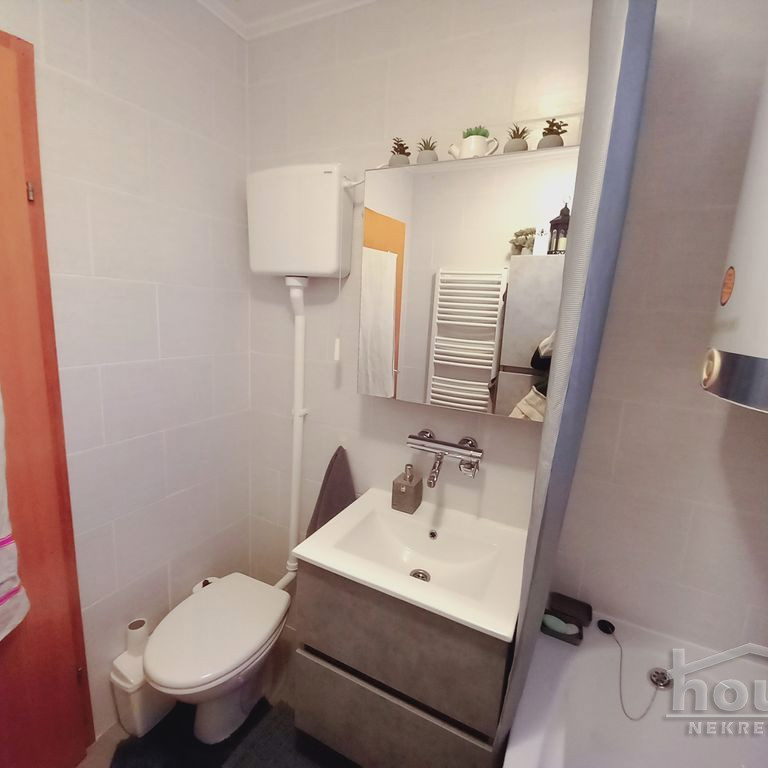 Kuća na prodaju, Bački Petrovac, 200m², 1. sprat, 195.700 €