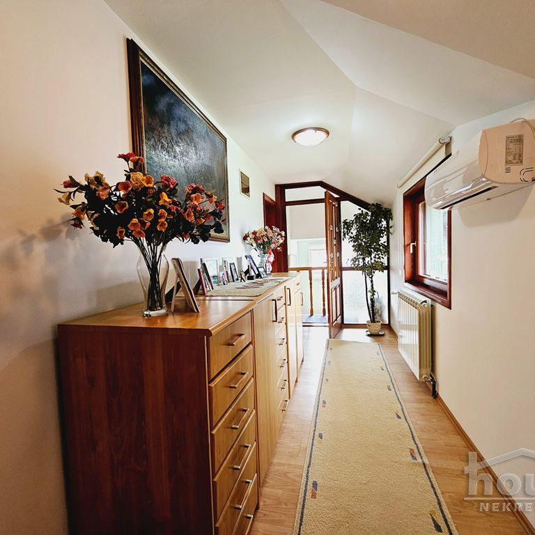 Kuća na prodaju, Banstol, Sremski Karlovci, 132m², 1. sprat, 140.000 €