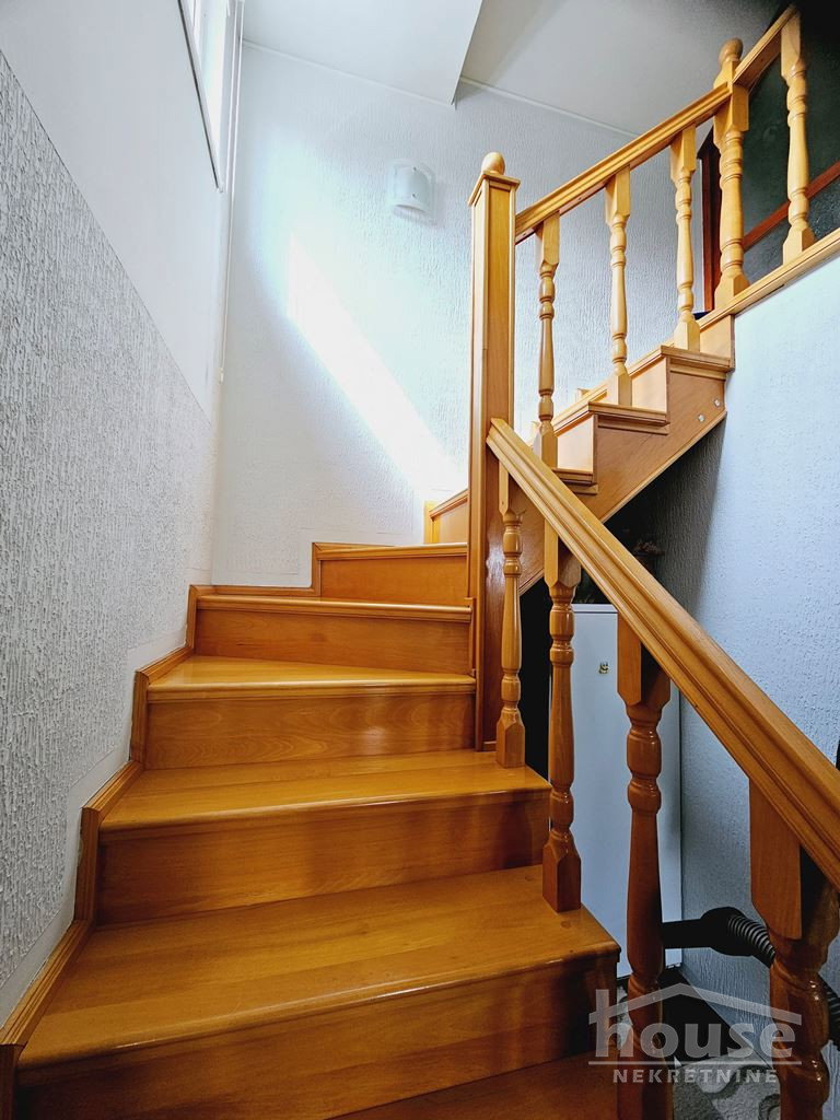 kuce-banstol-3046133-rkk76 Kuća na prodaju, Banstol, Sremski Karlovci, 132m², 1. sprat, 140.000 €