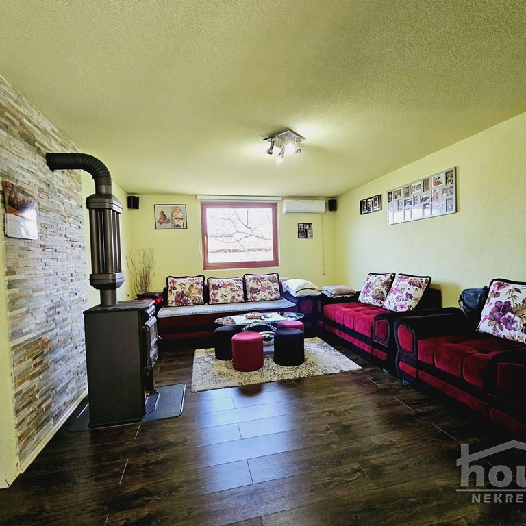 Kuća na prodaju, Banstol, Sremski Karlovci, 132m², 1. sprat, 140.000 €