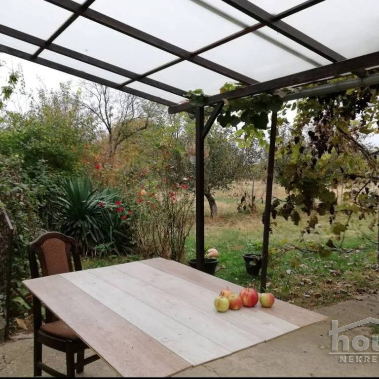 Kuća na prodaju, Banstol, Sremski Karlovci, 190m², 160.000 €