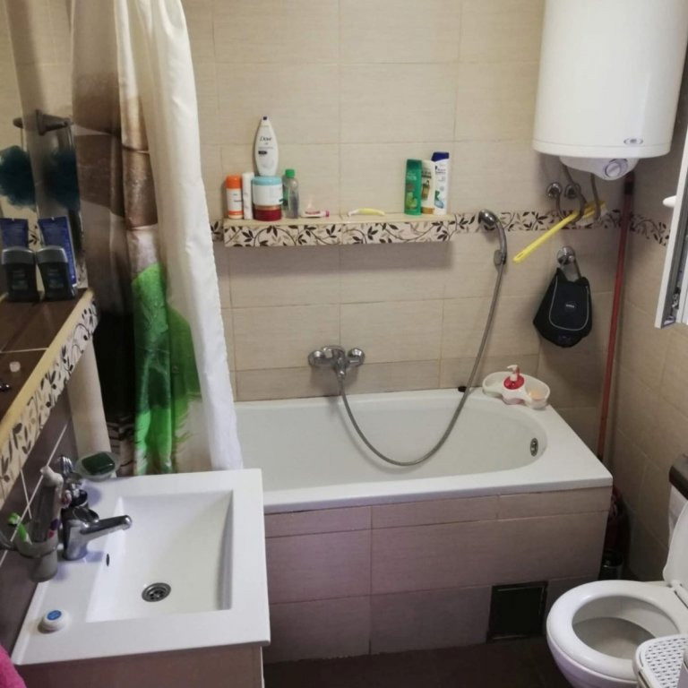 Kuća na prodaju, Banstol, Sremski Karlovci, 190m², 160.000 €