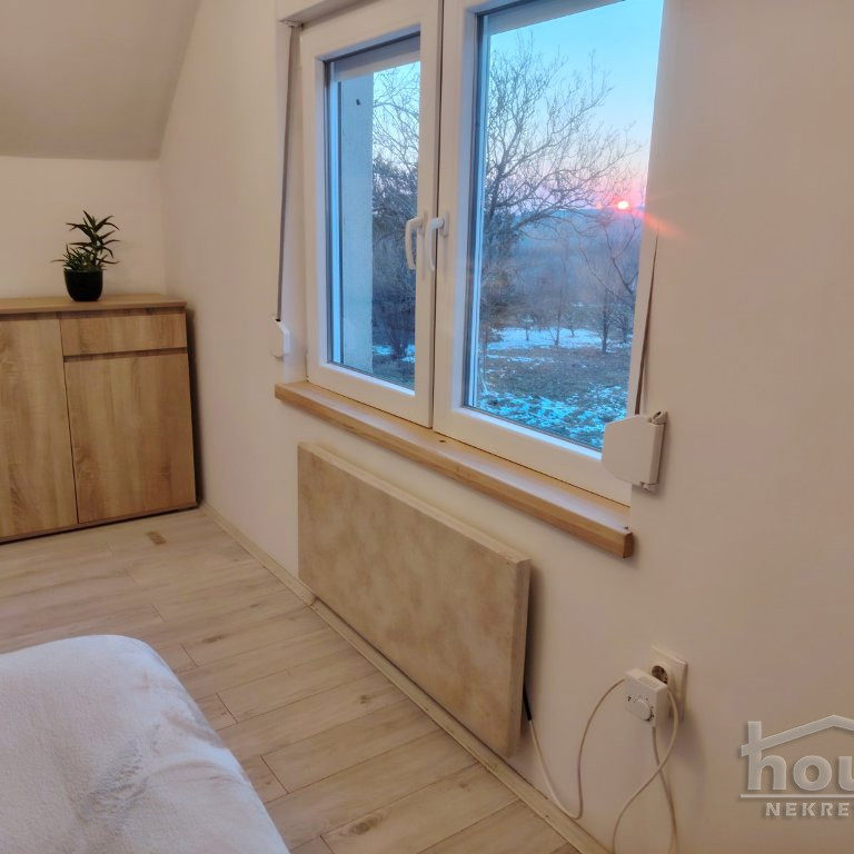 Kuća na prodaju, Banstol, Sremski Karlovci, 190m², 160.000 €