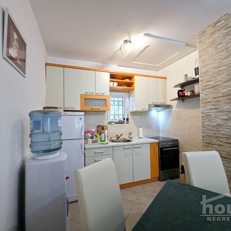 Kuća na prodaju, Banstol, Sremski Karlovci, 69m², 123.600 €