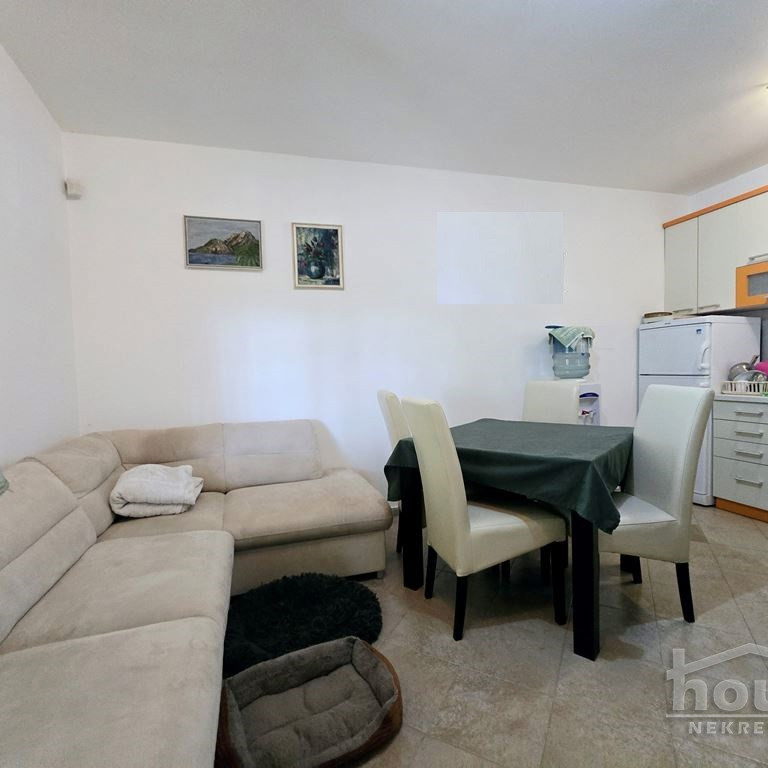Kuća na prodaju, Banstol, Sremski Karlovci, 69m², 123.600 €