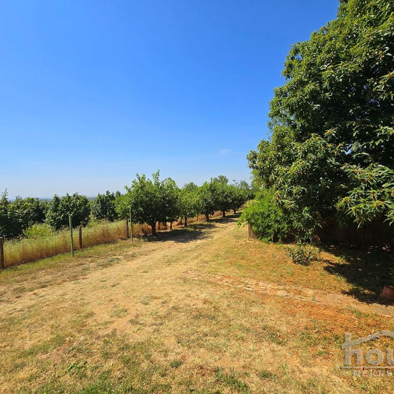 Kuća na prodaju, Banstol, Sremski Karlovci, 69m², 123.600 €