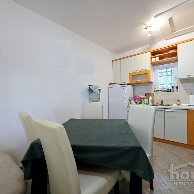 Kuća na prodaju, Banstol, Sremski Karlovci, 69m², 123.600 €