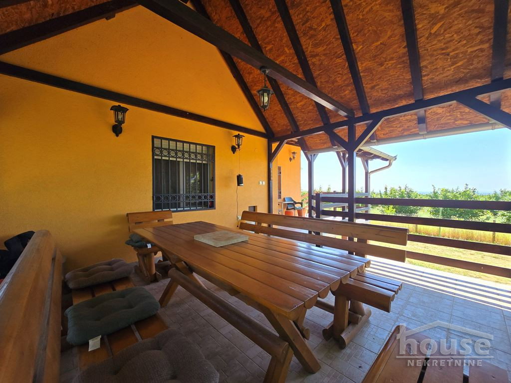 Kuća na prodaju, Banstol, Sremski Karlovci, 69m², 123.600 €