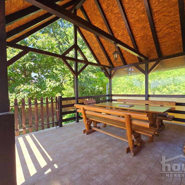 Kuća na prodaju, Banstol, Sremski Karlovci, 69m², 123.600 €