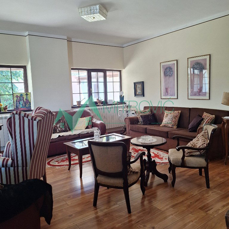 Kuća Prodaja Begeč  316 m2