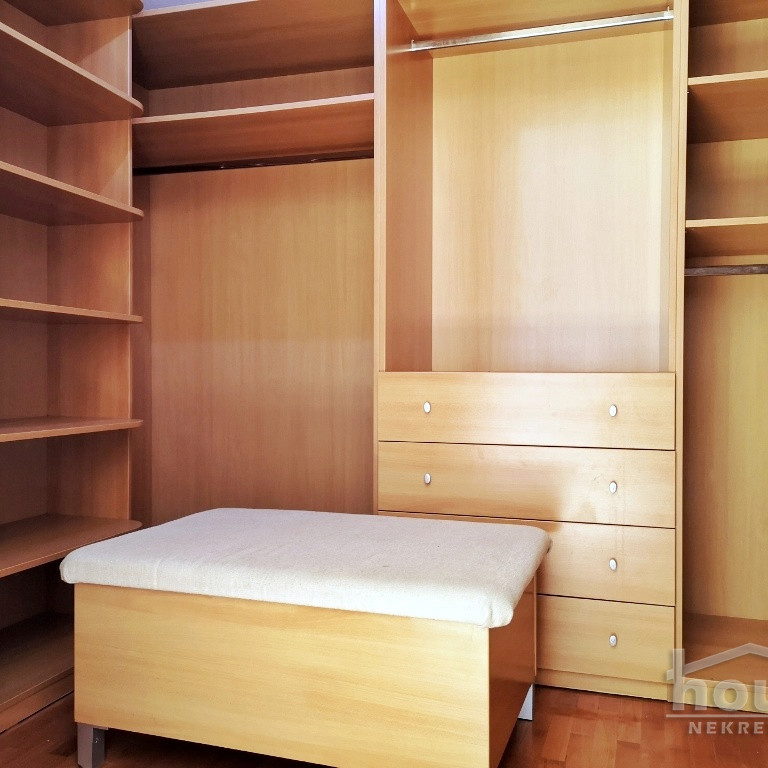 Kuća na prodaju, Tatarsko Brdo, Novi Sad, 449m², 465.000 €